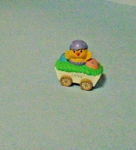 1994 Hallmark Merry Miniatures Easter/Spring Chick In White Wagon - Picture 1 of 1