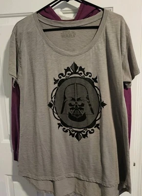 Disney Her Universe Darth Vader tee XL Scallop Cut - Image 1 of 4