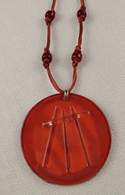 Collar Cruz Arte Vidrio 2.25" Redondo Colgante Rojo Cordón Largo Cuentas Ajustables  Foto 1 de 4