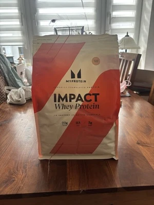 Myprotein Impact Whey Protein Powder 2.5kg - Natural Vanilla - NEW & BOXED - Image 1 of 3