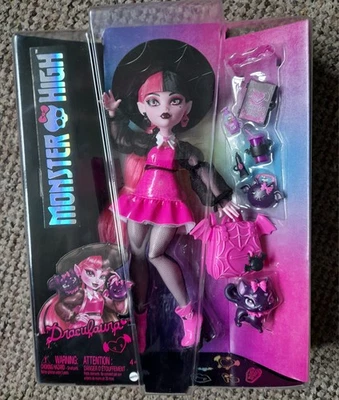 Monster High Draculaura Gen 3 Core Doll  Brand New In Package - Image 1 of 4