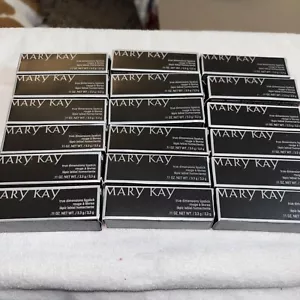 Neu im Karton Mary Kay True Dimensions Lippenstift - Farbe wählbar - volle Größen kostenloser Versand - Bild 1 von 3