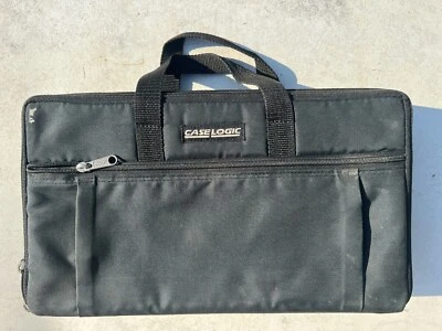 30 SLOT CASSETTE TAPE PORTABLE SOFT CASE LOGIC STORAGE UNIT VERY 80s VINTAGE. - Image 1 of 4