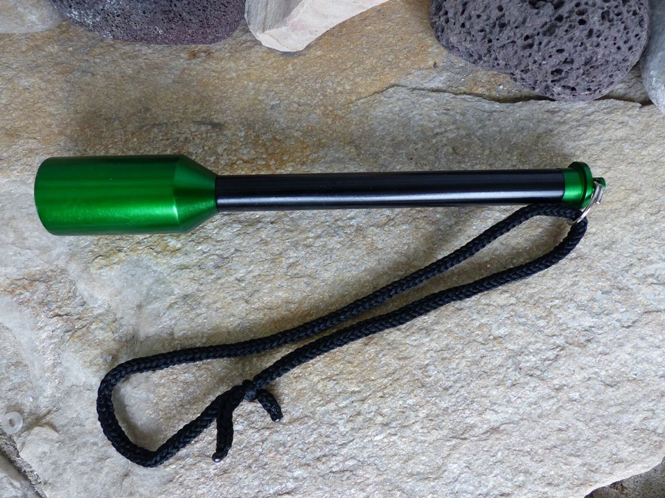 ALU PRIEST FISCHTÖTER FISCHBETÄUBER IN GRUEN SCHWARZ DAS WAIDGERECHTE TÖTEN NEU - Bild 1 von 1