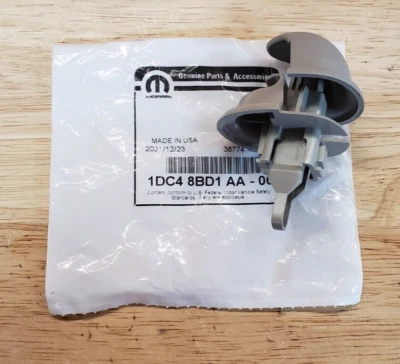 NEW 2006-2008 Dodge Ram 1500-3500 Sun Visor Retaining CLIP, OEM Mopar Foto 1 de 2