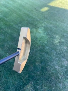 TearDrop Putter Eye Mark E M 2 Men's RH Gold - Picture 1 of 6