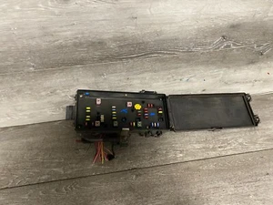 OEM 2006 DODGE RAM 1500 GAS FRONT UNDR HOOD INTEGRATED FUSE BOX RELAY TEMIC BOX - Picture 1 of 6