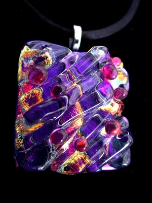 Colgante de vidrio fundido dicroico roto / pieza focal / hecho a mano - TL Gallego Foto 1 de 4