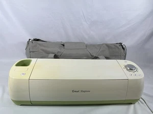Cricut Explore Cutting Machine with Carry Bag – Pre-Owned Works Great - Picture 1 of 11