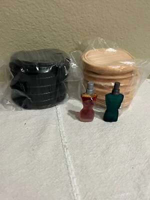 2 estuches de maquillaje de viaje Jean Paul Gaultier masculino y clásico más mini perfumes Foto 1 de 4