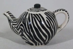 RARE! VINTAGE 1999 TINY CARDEW MINI EQQUS GREVI ZEBRA 1 3/4" TALL TEAPOT NEW - Picture 1 of 5