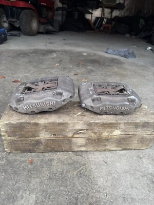 Pinzas de freno delanteras 91-93 Mitsubishi 3000gt VR4  Foto 1 de 2