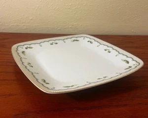 Georges Briard "Victorian Garden" Pattern 9.25 Serving Plate Vintage Peppermint - Picture 1 of 3