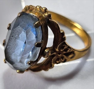 c.1900 Gilt Brass Paste Ring • Blue Oval Foil-Back • Foliate Shoulders Sz 9 - Picture 1 of 22