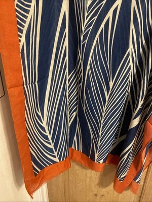 Большая шаль абстрактного цвета синяя, бежевая и оранжевая 32 дюйма на 74 дюйма - Изображение 1 из 4