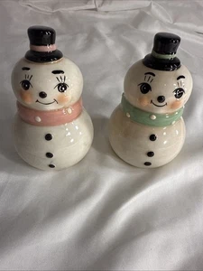 Johanna Parker Vintage Inspired Pastel Snowman Salt Pepper Shakers Green Pink - Picture 1 of 5