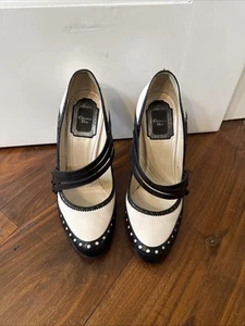 Christian Dior Spectator Pumps Sz 7.5 - Picture 1 of 6