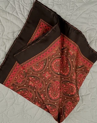 Vintage Seda Ashear Bolso Quadrado Preto/Vermelho Paisley Feito na Itália Laminado à Mão 18" - Imagem 1 de 4