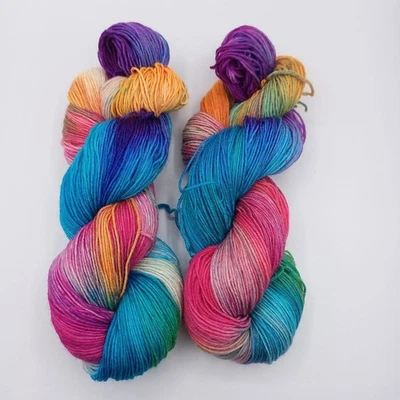 MARKENLOS (9,90€/100 g) Sockenwolle 4 fach handgefärbt Färbung Polar Light 10 Creativ Ecke