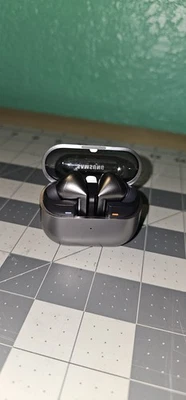 Samsung Galaxy Buds3 Pro - Image 1 of 4