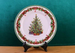 Radko Holiday Celebrations Christmas Tree 1 Salad Plate Colombia Green Rim - Picture 1 of 5