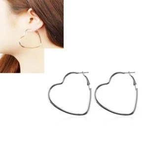Women High Quality Love Heart Hoop Earrings Silver Gold 1 Pair Body Jewellery - Picture 1 of 4