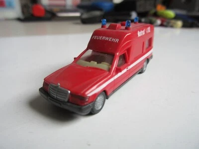 Wiking 1:87 Mercedes Binz 2001 Camión De Bomberos Ambulancia !!! - Imagen 1 de 4