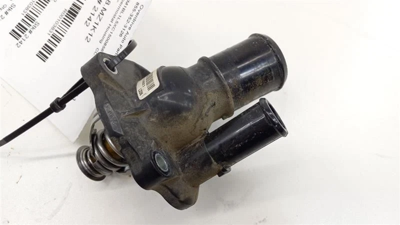 Soporte de montaje de carcasa termostato Mazda 3 2010 2011 2012 2013 Foto 1 de 2