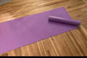 Sellada de fábrica/estera de yoga de lavanda/72”/6’ x 24”/2’/SELLADA DE FÁBRICA/NUEVA/VER DETALLES! - Imagen 1 de 6