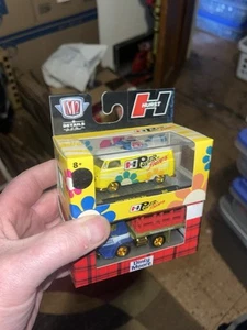 PAIR OF M2 MACHINES CHASE PIECES! 750 PIECES! VW VAN/DODGE L600! - Picture 1 of 12