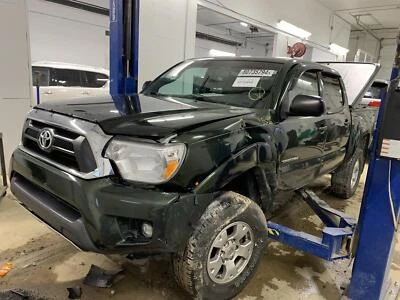Used Front Right Seat Belt Front fits: 2013 Toyota Tacoma bucket seat Crew Cab 4 Foto 1 de 4