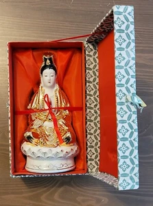 Vintage Chinese Yung Kee Porcelain Goddess Statue With Box Nice Shape - Picture 1 of 12