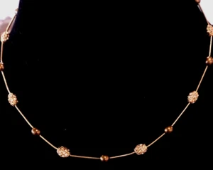 Braune Bahnhofskette mit Kunstperlen & Strass - Vintage Monet - Bild 1 von 2