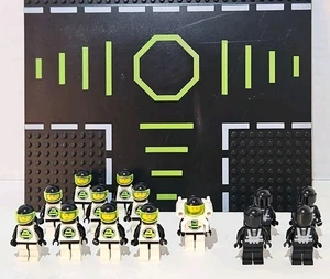 Lego Blacktron Minifigure Lot - 14 Figures & 32 x 32 Space Landing Pad Baseplate - Picture 1 of 14