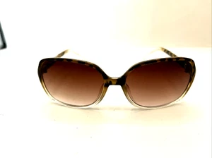 Simply Vera Sunglasses Vera Wang WSV01SG04 Designer Fashion Brown - Picture 1 of 6