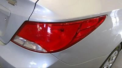 Conjunto de luz trasera derecha usado se adapta a: Hyundai Accent 2016 cuarto montado en panel S Foto 1 de 4