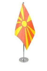MACEDONIA DELUXE SATIN TABLE FLAG 9"X6" CHROME POLE & BASE Stands 15" - Picture 1 of 3