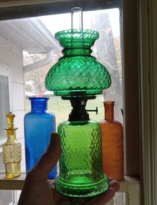 1890s PRETTY GREEN DIAMOND OPTIC GLASS MINIATURE OIL LAMP WITH MATCHING SHADE - Image 1 of 4