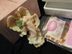 Adorno de ángel Seraphim Classics Noelle Giving Spirit primero en la serie 78159 - Imagen 1 de 16