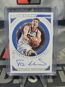 2018-19 National Treasures Peerless Signatures Toni Kukoc #PS-TKK AUTO /99 - Picture 1 of 2