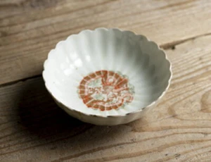 Antique Kakiemon Colored Dragon Design Ribbed Deep Bowl (Early Imari, Mid-Edo - Picture 1 of 3