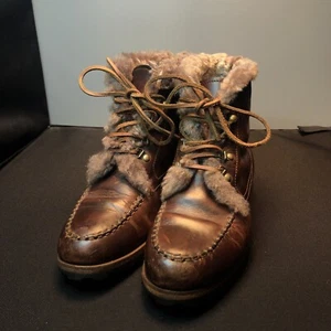 EUC US9.5M COLE HAAN BROWN LEATHER SHEARLING LINED LACE UP ANKLE WINTER BOOTS - Picture 1 of 12
