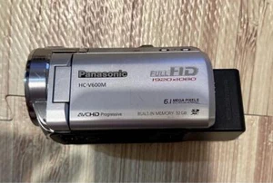 Panasonic HC-V600M Silver Camcorder 32GB Digital High Definition Video Camera - Picture 1 of 4