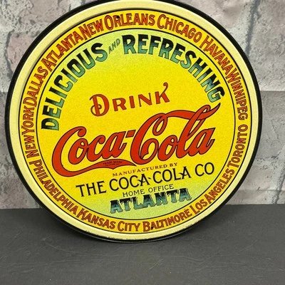 Letrero redondo de metal de hojalata The Coca Cola Men Bebida Coca-Cola Atlanta 12X12 Foto 1 de 4