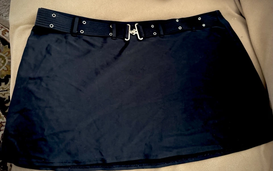 La Blanca by Rod Beattie - Black mini swim skirt cover-up front slit, M  - Image 1 of 4