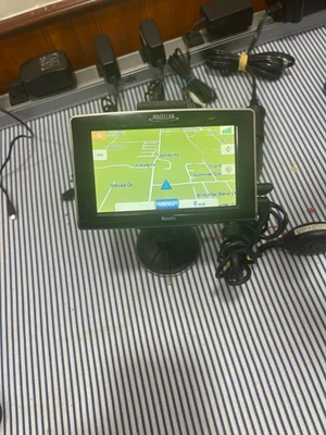 Magellan Maestro 5310 Portable GPS Auto Navigation for parts Repair - Image 1 of 4