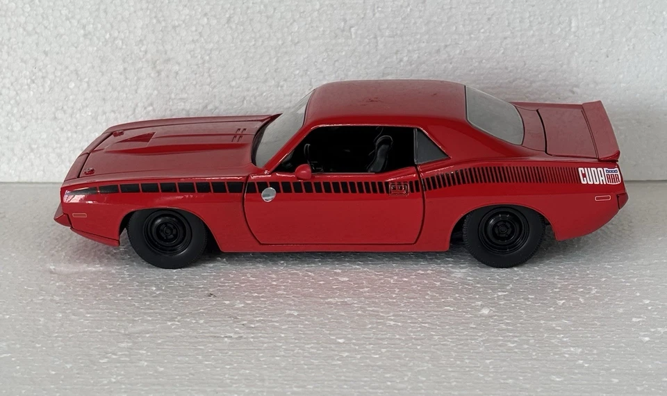 Jada Toys 1973 年普利茅斯梭子鱼肌肉系列红色 1/24 比例压铸汽车 — 第 1/4 张图片