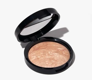 LAURA GELLER Baked Balance-n-Brighten Color Correcting Foundation Light -NEW - Picture 1 of 5