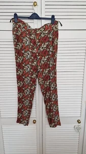 Laura Ashley Ditsy Light Weight Tapered Leg Floral Trousers Size 16 - Picture 1 of 3