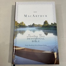 ESV MacArthur Drawing Near Devotional Bible by John MacArthur 2013 HC VGC